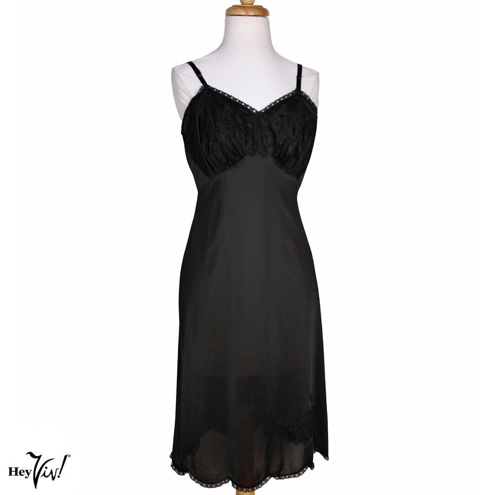 Vintage Vanity Fair Black Full Slip Size 36 Lace Nylon Adjustable - Hey Viv